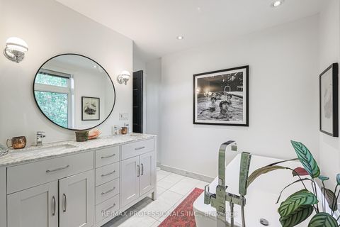 Photo 22 at 18 Constance Street, Swansea, Toronto