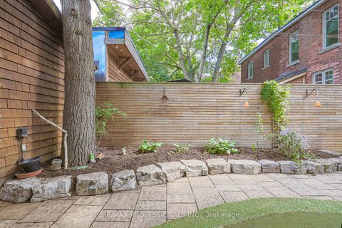 Photo 41 at 18 Constance Street, Swansea, Toronto