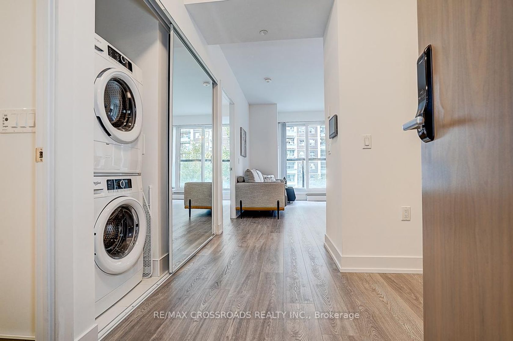 Photo 8 at 219 - 585 Bloor Street E, North St. James Town, Toronto Photo 8 at 219 - 585 Bloor Street E, North St. James Town, Toronto