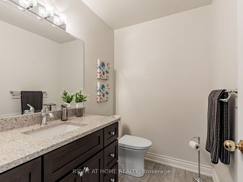 Photo 17 at 10 Rodeo Drive, Yorkhill, Vaughan