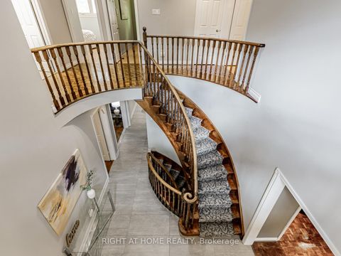 Photo 20 at 10 Rodeo Drive, Yorkhill, Vaughan