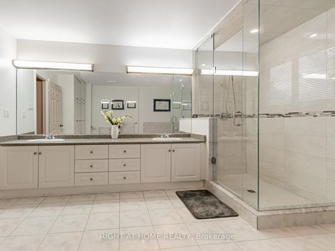 Photo 29 at 10 Rodeo Drive, Yorkhill, Vaughan