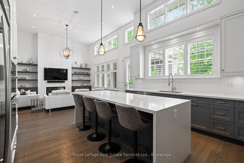 Photo 11 at 231 Cherryhill Road, BR Bronte, Oakville