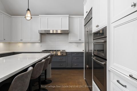 Photo 14 at 231 Cherryhill Road, BR Bronte, Oakville