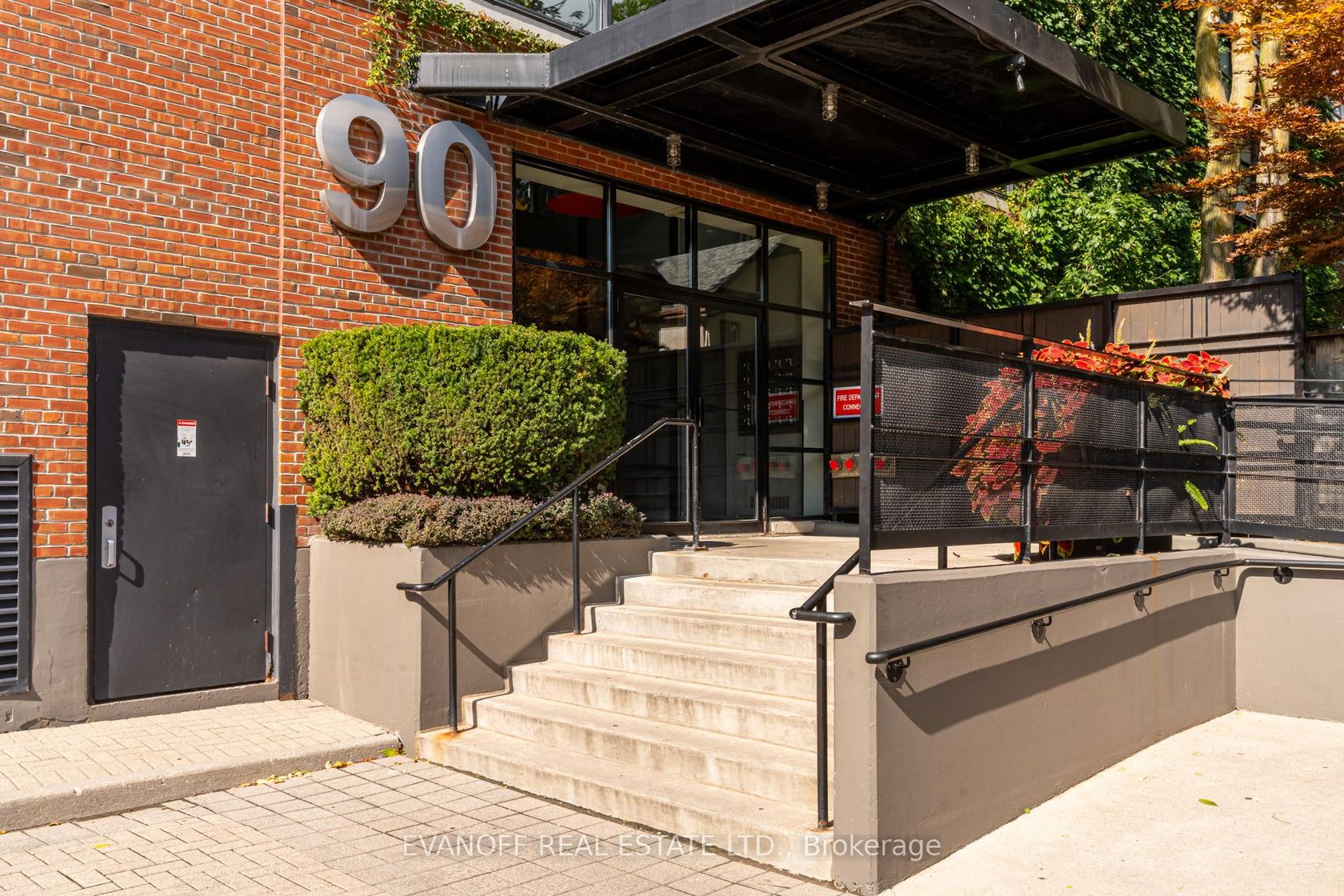 407 - 90 Sumach Street, Regent Park, Toronto 