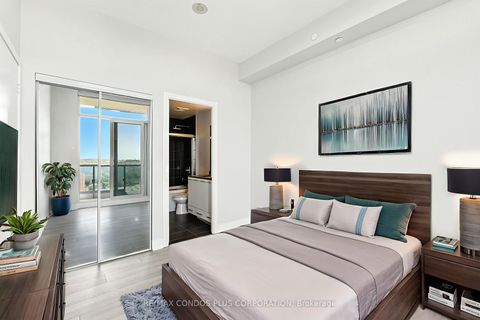 Photo 6 at Lph15 - 9471 Yonge Street, Observatory, Richmond Hill