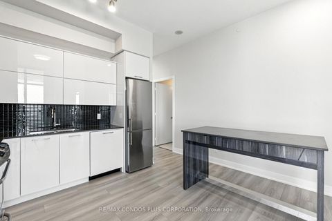 Photo 15 at Lph15 - 9471 Yonge Street, Observatory, Richmond Hill