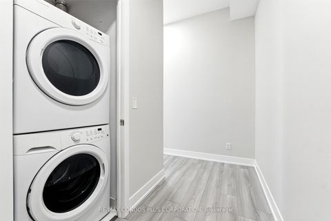 Photo 17 at Lph15 - 9471 Yonge Street, Observatory, Richmond Hill