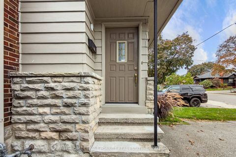 Photo 2 at 30 Thirtieth Street, Long Branch, Toronto