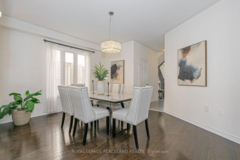 Photo 5 at 10 Pavlova Crescent, Oak Ridges, Richmond Hill Photo 5 at 10 Pavlova Crescent, Oak Ridges, Richmond Hill