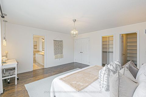 Photo 22 at 10 Pavlova Crescent, Oak Ridges, Richmond Hill