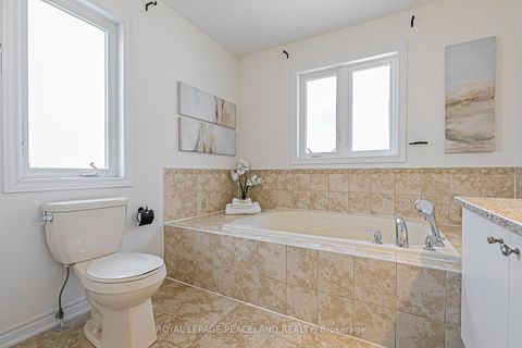 Photo 28 at 10 Pavlova Crescent, Oak Ridges, Richmond Hill