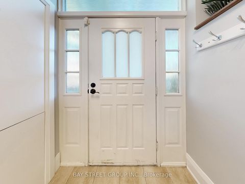 Photo 3 at 8 Overton Crescent, Don Mills, Toronto