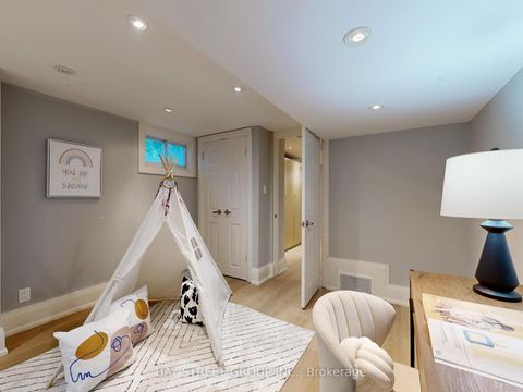 Photo 31 at 8 Overton Crescent, Don Mills, Toronto