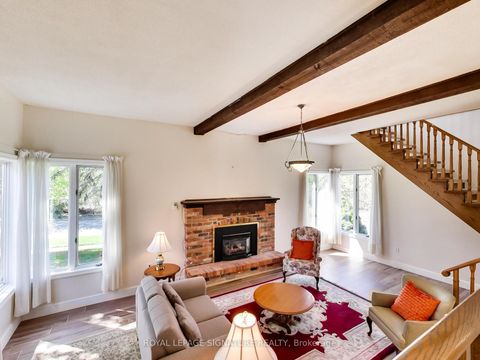 Photo 4 at 1 Kencliff Crescent, Bendale, Toronto