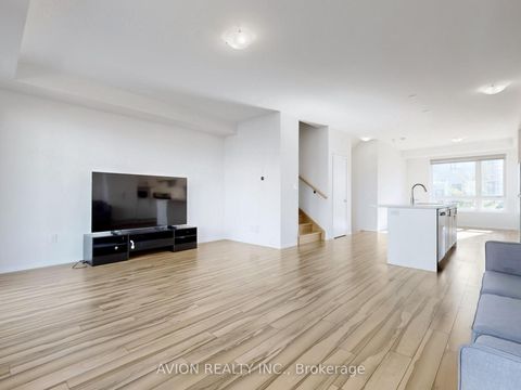 Photo 5 at 35 Thomas Armstrong Lane, Westbrook, Richmond Hill