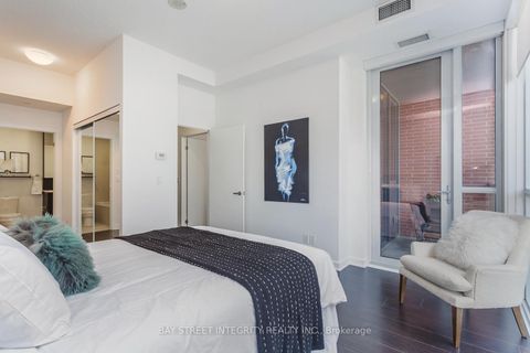 Photo 15 at 107 - 55 Regent Park Boulevard, Regent Park, Toronto