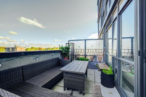 Photo 10 at 505 - 2055 Danforth Avenue, Woodbine Corridor, Toronto