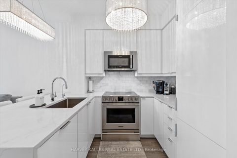 Photo 5 at 1205 - 1121 Bay Street, Bay Street Corridor, Toronto