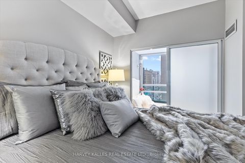 Photo 15 at 1205 - 1121 Bay Street, Bay Street Corridor, Toronto