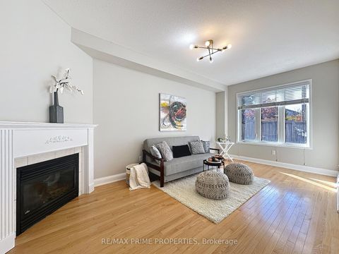 Photo 5 at 117 Big Hill Crescent, Patterson, Vaughan