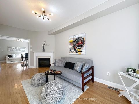 Photo 7 at 117 Big Hill Crescent, Patterson, Vaughan