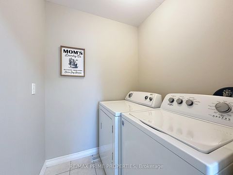 Photo 14 at 117 Big Hill Crescent, Patterson, Vaughan