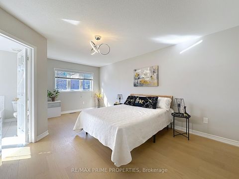 Photo 18 at 117 Big Hill Crescent, Patterson, Vaughan