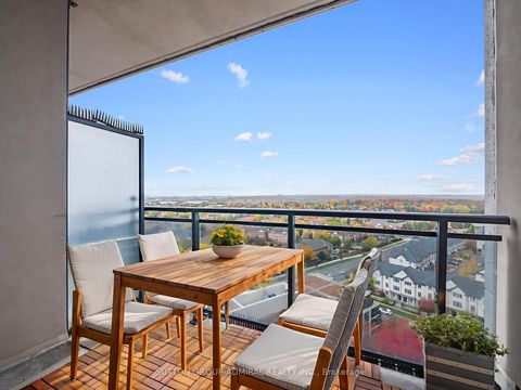 Photo 12 at 1515 - 85 North Park Road, Beverley Glen, Vaughan