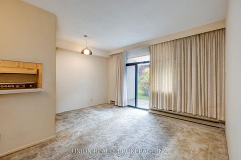 Photo 4 at 5-104 - 50 Old Kingston Road, West Hill, Toronto