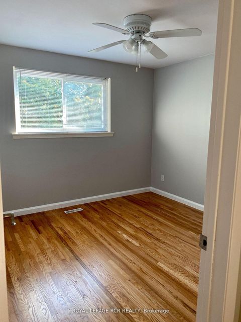 Photo 13 at 15 McDonald Drive, Aurora Heights, Aurora