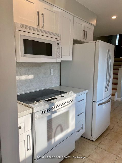 Photo 21 at 15 McDonald Drive, Aurora Heights, Aurora