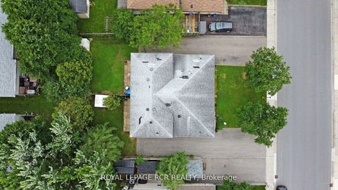 Photo 30 at 15 McDonald Drive, Aurora Heights, Aurora