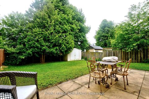 Photo 37 at 15 McDonald Drive, Aurora Heights, Aurora