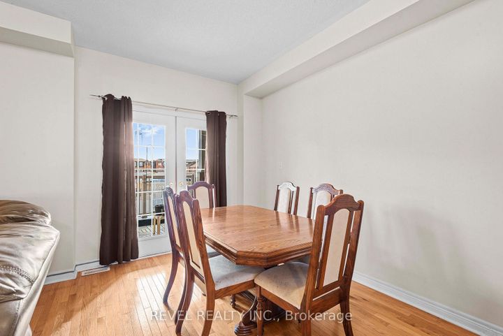 Photo 13 at 1516 Shepway Mews, Duffin Heights, Pickering