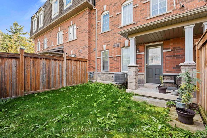 Photo 32 at 1516 Shepway Mews, Duffin Heights, Pickering