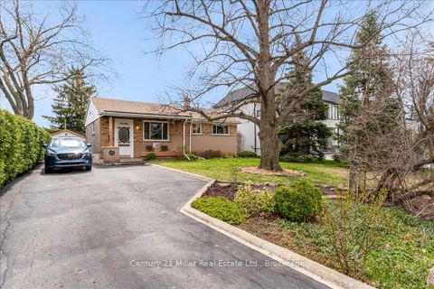 Photo 2 at 1504 Bridge Road, WO West, Oakville