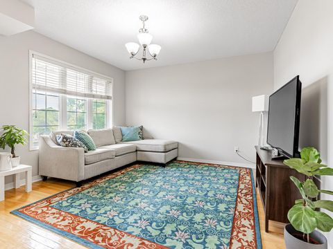 Photo 6 at 5 - 27 West Dean Park Drive, West Deane, Toronto