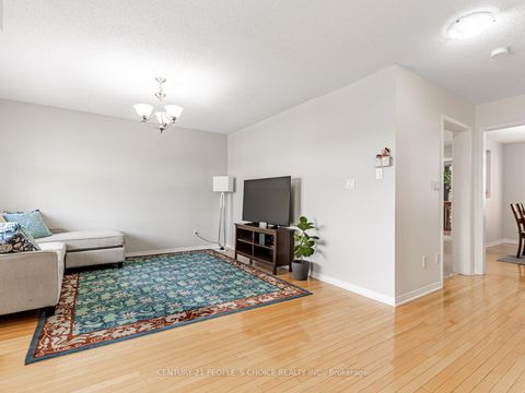 Photo 8 at 5 - 27 West Dean Park Drive, West Deane, Toronto