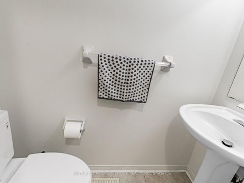 Photo 17 at 5 - 27 West Dean Park Drive, West Deane, Toronto