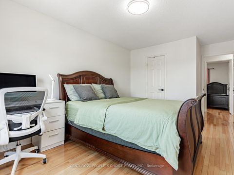 Photo 19 at 5 - 27 West Dean Park Drive, West Deane, Toronto