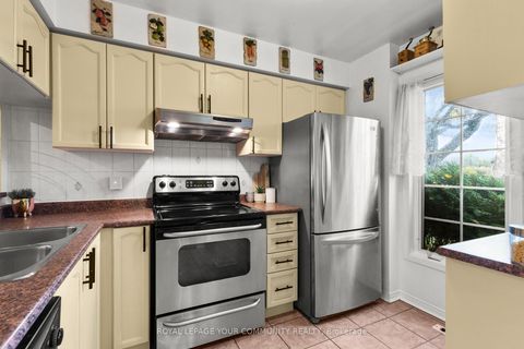 Photo 5 at 11 - 210 Manitoba Street, Mimico, Toronto