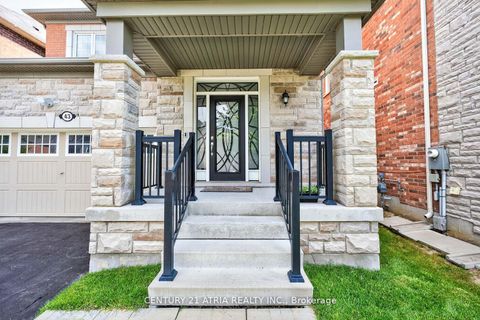 Photo 1 at 43 Novan Crescent, Rural Aurora, Aurora