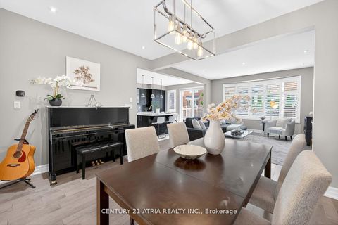 Photo 6 at 43 Novan Crescent, Rural Aurora, Aurora