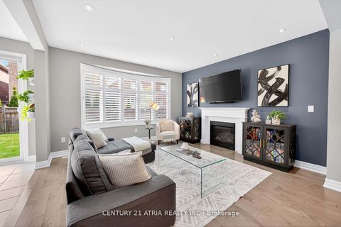 Photo 9 at 43 Novan Crescent, Rural Aurora, Aurora