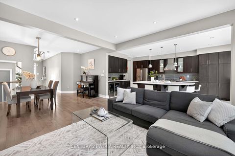 Photo 11 at 43 Novan Crescent, Rural Aurora, Aurora