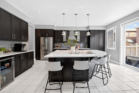 Photo 12 at 43 Novan Crescent, Rural Aurora, Aurora