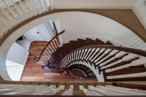 Photo 37 at 10 Tillingham Keep, Clanton Park, Toronto