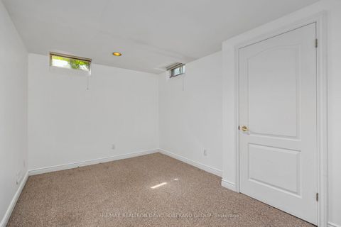 Photo 41 at 10 Tillingham Keep, Clanton Park, Toronto