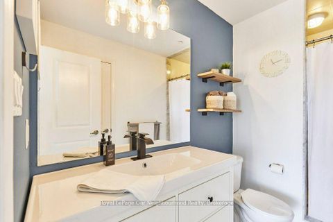 Photo 8 at 422 - 80 Aspen Springs Drive, Bowmanville, Clarington